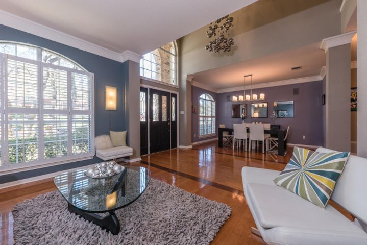 Getting rid of stuff – Our Friends and Family Estate Sale